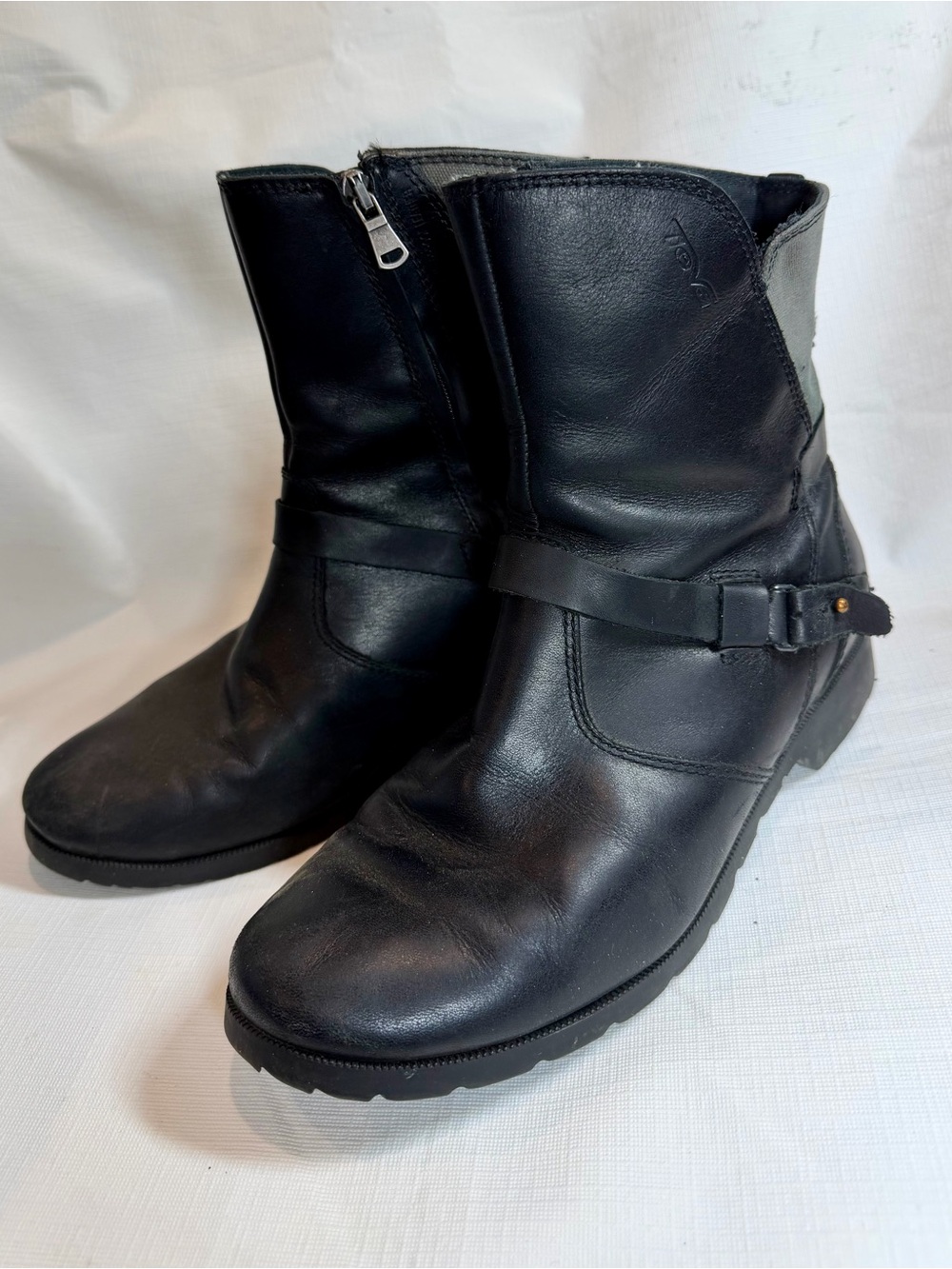 Teva Black Waterproof Leather/Canvas Ankle Boot with Side Zip & Strap